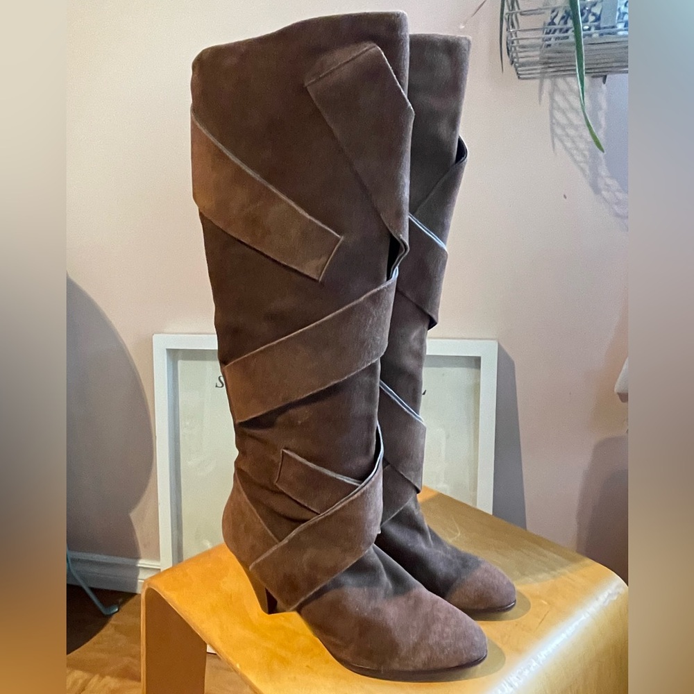 Funky Vintage Brown Suede Knee-High Women's Boots